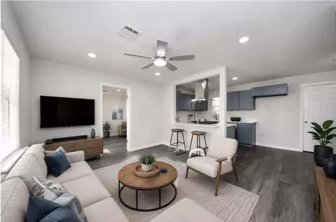 6511 Mohawk St, Houston, TX 77016