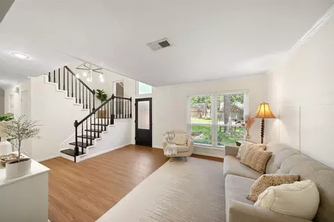 Entry Way - 3 E Stony Bridge Cir, Spring, TX 77381 photo 3 of 5