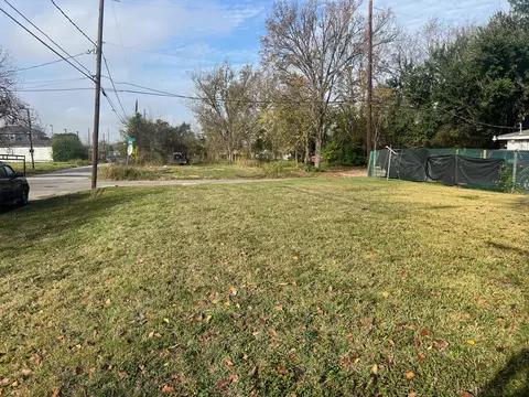 3504 Kimball St, Houston, TX 77026
