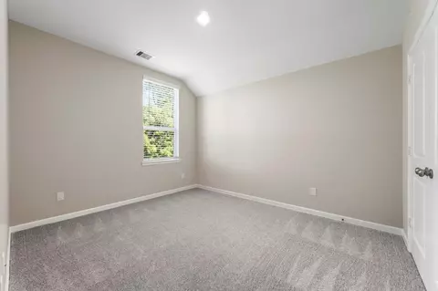 Bedroom - 559 Dry Fork Ln, Conroe, TX 77304 photo 5 of 6