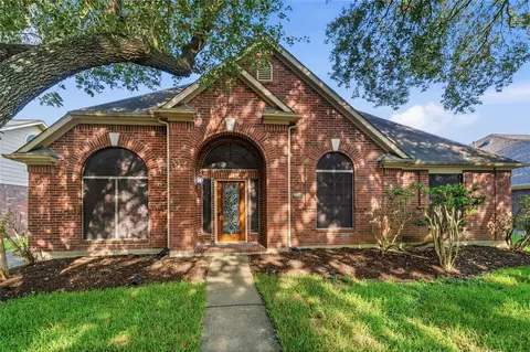 334 Indian Summer Dr, Sugar Land, TX 77479
