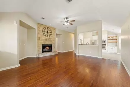 Living - 922 Spring Source Pl, Spring, TX 77373 photo 4 of 5