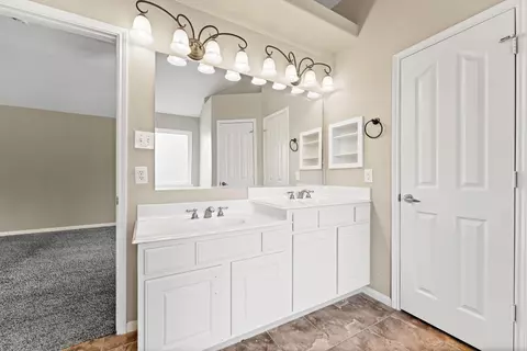 Bath - 922 Spring Source Pl, Spring, TX 77373 photo 1 of 2