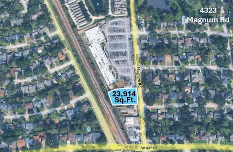 4323 Mangum Rd, Houston, TX 77092