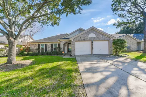 4030 Bentley Dr, Pearland, TX 77584