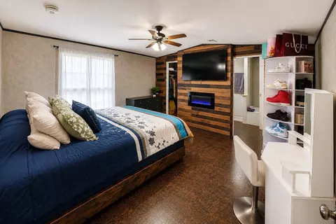 Bedroom - 14633 Forest Tower Ct, Conroe, TX 77306 photo 1 of 3