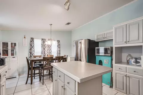 Kitchen - 206 County Road 362, Splendora, TX 77372 photo 4 of 4