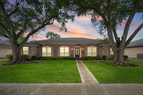 7615 Del Rey Ln, Houston, TX 77071