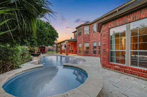 3931 Lake Hawkins Ln, Richmond, TX 77406