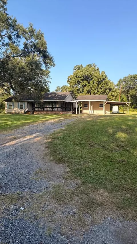 15343 Wilkins Rd, Sour Lake, TX 77659