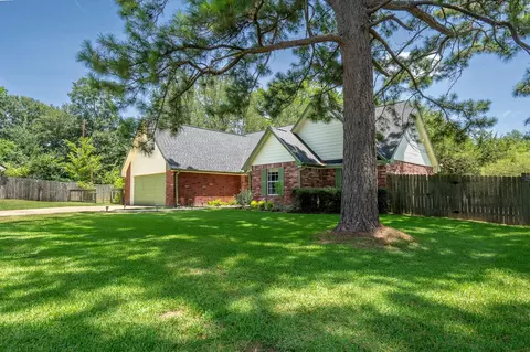 140 Cherry Circle E Cir E, New Waverly, TX 77358