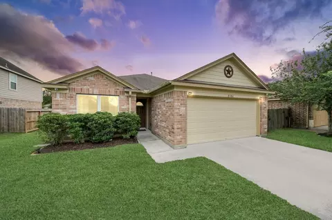 2106 Indian Clearing Trl, Rosenberg, TX 77471