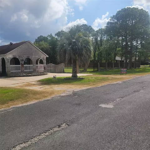 3710 19th St N, Texas City, TX 77590