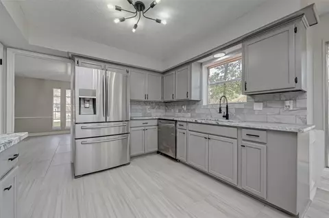Kitchen - 6503 Trailway Ln, Spring, TX 77379 photo 3 of 6