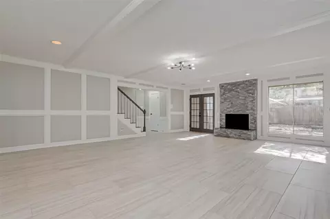 Living - 6503 Trailway Ln, Spring, TX 77379 photo 3 of 7