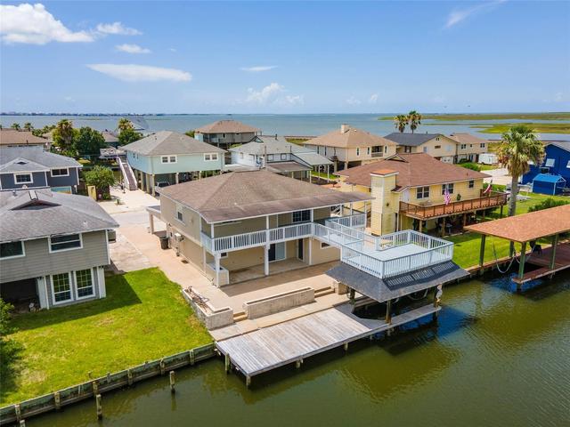 920 Bonita St, Bayou Vista, TX 77563