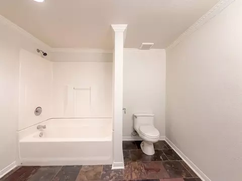 Bath - 1119 Coe Rd, Pinehurst, TX 77362 photo 1 of 3