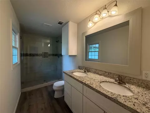 Bath - 1119 Coe Rd, Pinehurst, TX 77362 photo 3 of 3