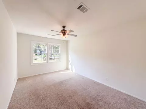 Bedroom - 1119 Coe Rd, Pinehurst, TX 77362 photo 2 of 3