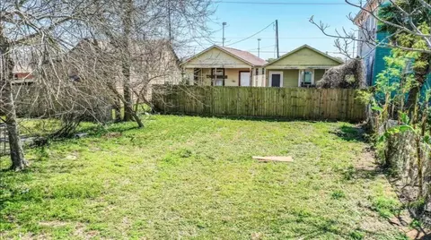 2718 Avenue L, Galveston, TX 77550
