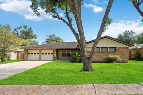 7719 Wilmerdean St, Houston, TX 77061