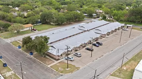 1400 N Saint Marys St, Beeville, TX 78102