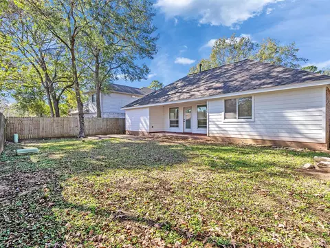 Exterior - 206 Doncaster St, Conroe, TX 77303 photo 6 of 6
