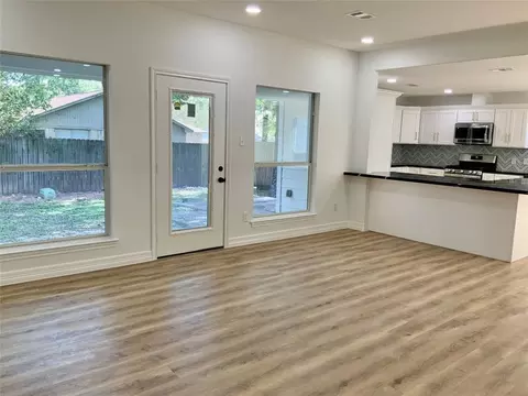 Living - 206 Doncaster St, Conroe, TX 77303 photo 2 of 3