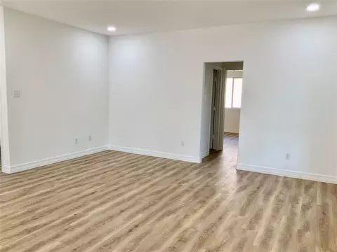 Living - 206 Doncaster St, Conroe, TX 77303 photo 3 of 3