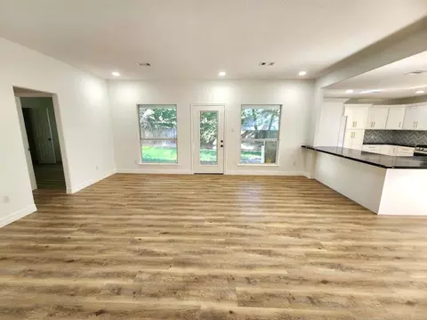 Living - 206 Doncaster St, Conroe, TX 77303 photo 1 of 3