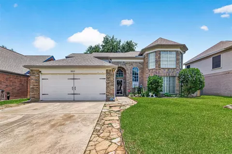 8815 Driftstone Dr, Spring, TX 77379 photo 2