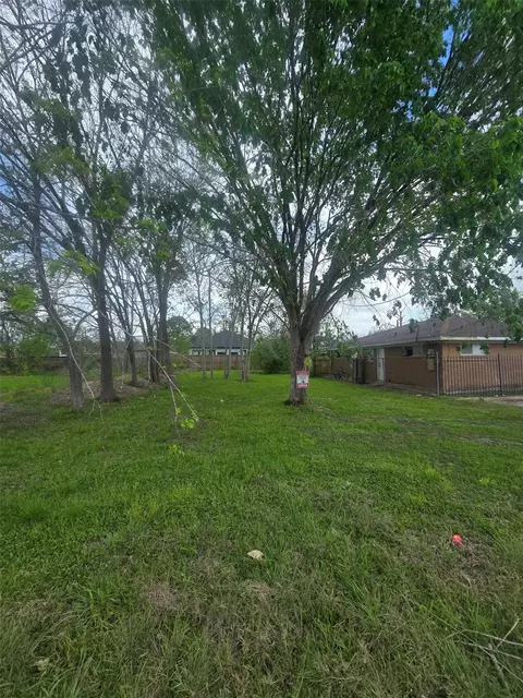 4917 Paula St, Houston, TX 77033