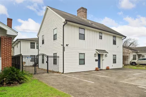 2212 Rosewood St #A-B, Houston, TX 77004