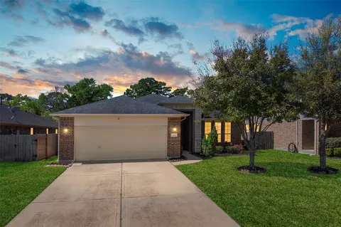 15623 Whisper Woods Dr, Cypress, TX 77429