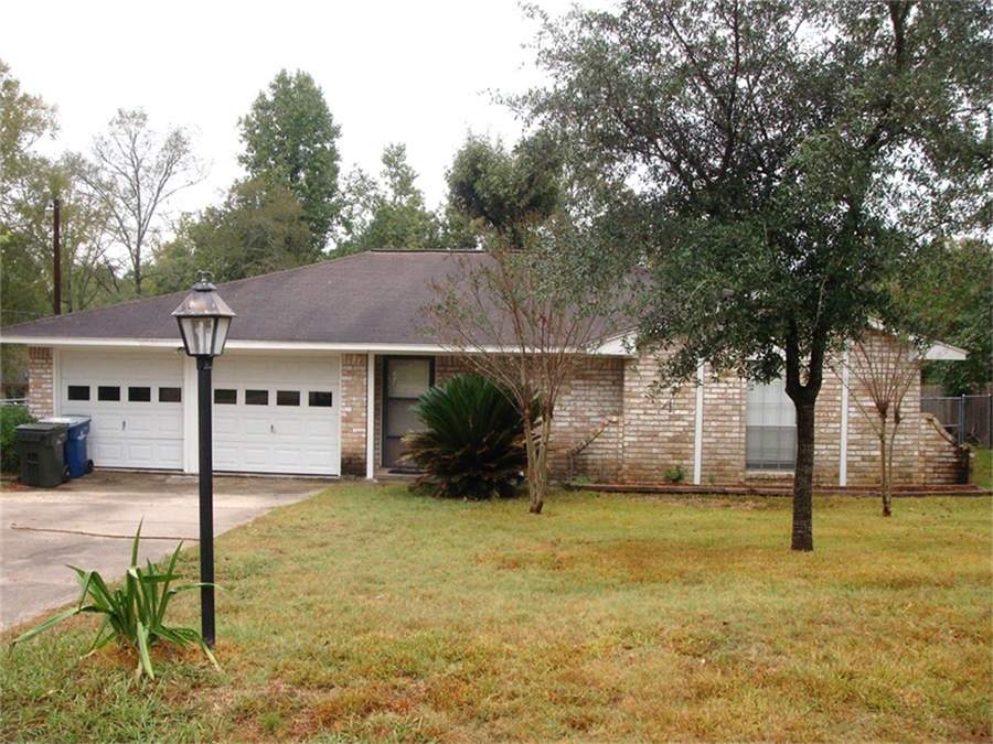 183 Greenleaf Ln, Conroe, TX 77304 photo 1