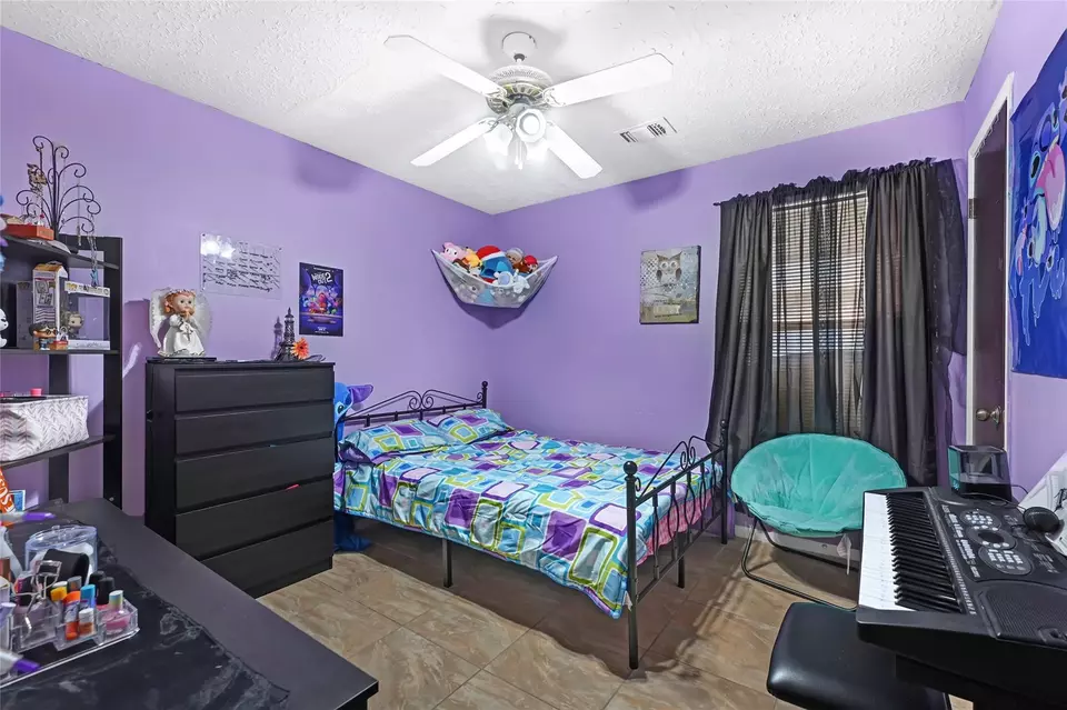 Bedroom - 18119 Westlock Ct, Tomball, TX 77377 photo 2 of 3