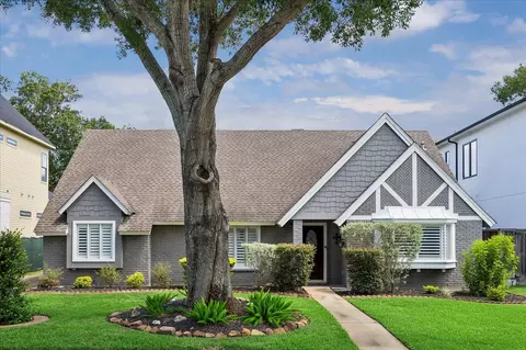 12510 Woodthorpe Ln, Houston, TX 77024