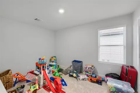 Bedroom - 17343 King Eider Rd, Waller, TX 77484 photo 1 of 9