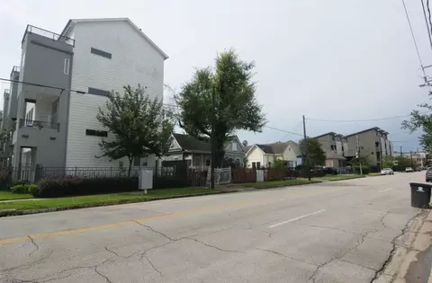 1311 Crockett St, Houston, TX 77007