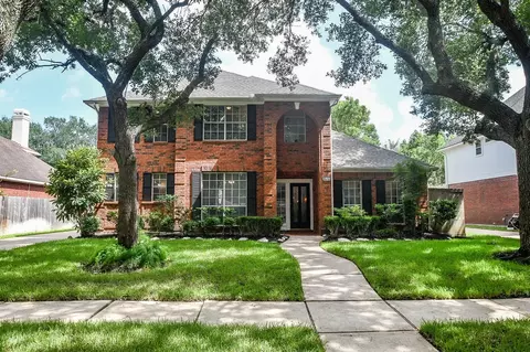17419 Marigold Dr, Sugar Land, TX 77479