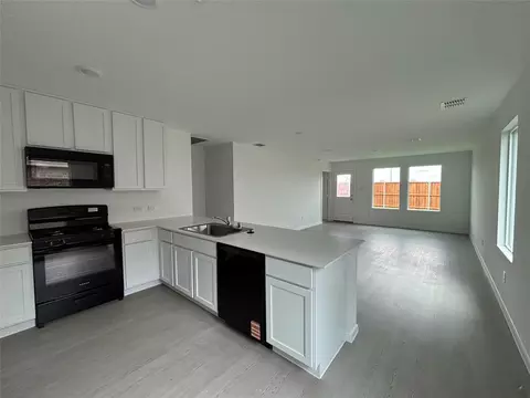 Kitchen - 13829 Trinity Hollow Rd, Willis, TX 77378 photo 2 of 8