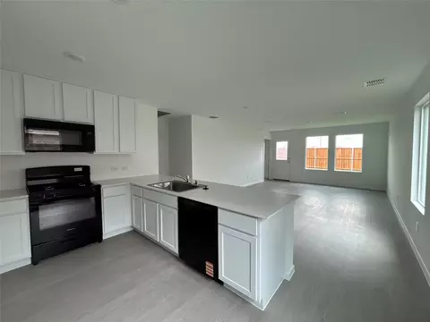 Kitchen - 13829 Trinity Hollow Rd, Willis, TX 77378 photo 3 of 8