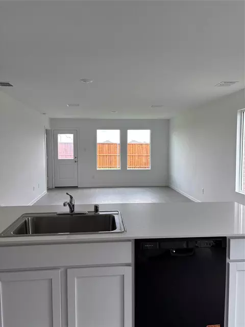 Kitchen - 13829 Trinity Hollow Rd, Willis, TX 77378 photo 7 of 8