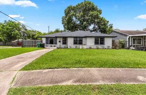 4303 Dacca Dr, Houston, TX 77047