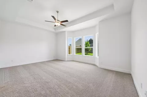 Bedroom - 15927 Iris Meadow Dr, Conroe, TX 77302 photo 4 of 5