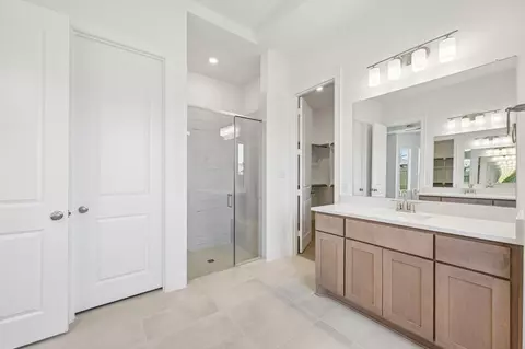 Bath - 15927 Iris Meadow Dr, Conroe, TX 77302 photo 11 of 11