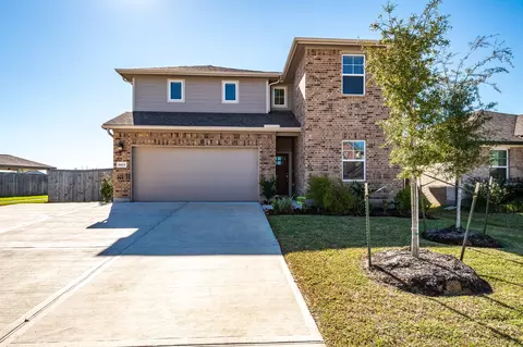 8603 Treetop Heights Dr, Baytown, TX 77523