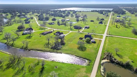 819 Mill Rd, Angleton, TX 77515 photo 7