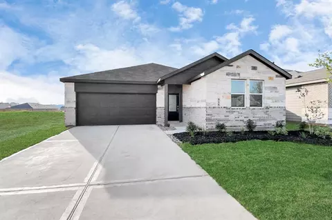 916 Garden Path Dr, Willis, TX 77378 photo 1