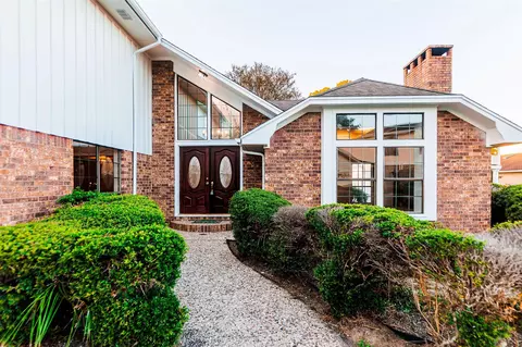 8341 Chimney Rock Ct, Port Arthur, TX 77642